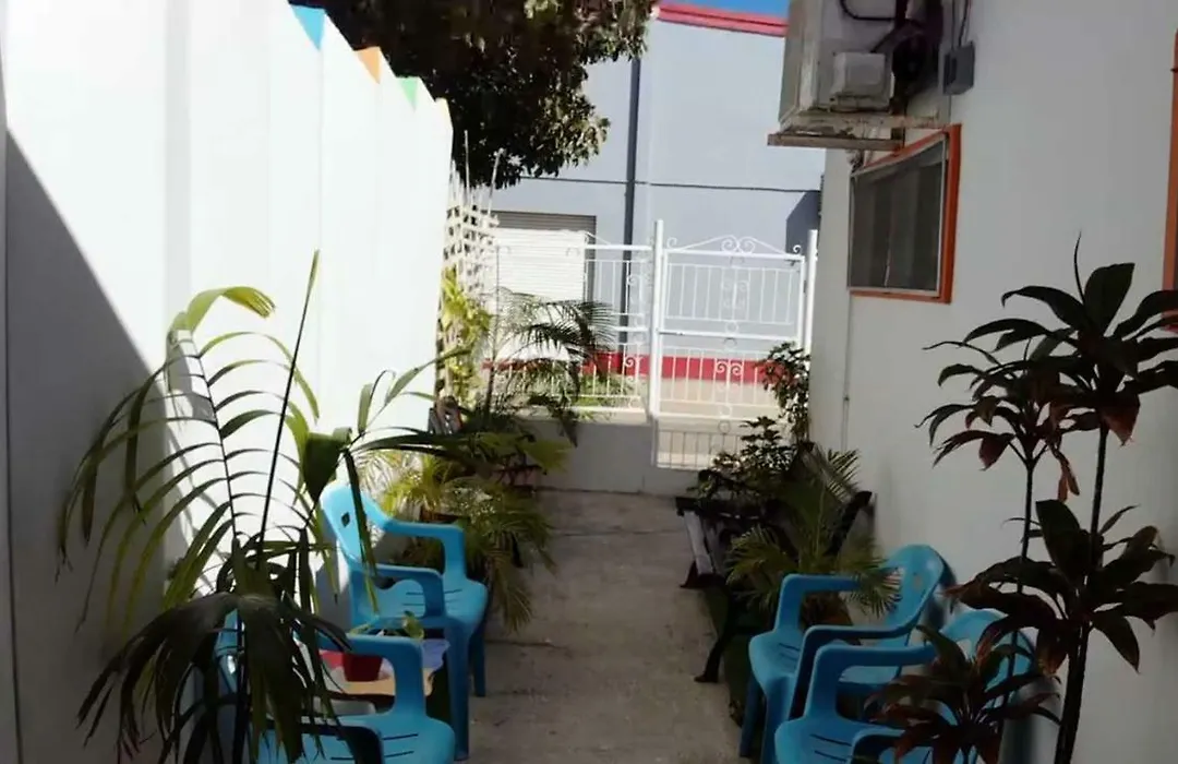 Hostel Room Aruba-1